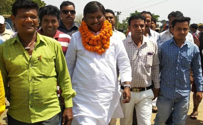 खूंटी से भाजपा प्रत्याशी अर्जुन मुंडा ने खरसावां-कुचाई का किया दौरा, मोदी के नेतृत्‍व पर जताया भरोसा