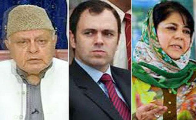 जानें फारूक, उमर व महबूबा को चुनाव लड़ने से रोकने के लिए हाइकोर्ट में किसने डाला याचिका