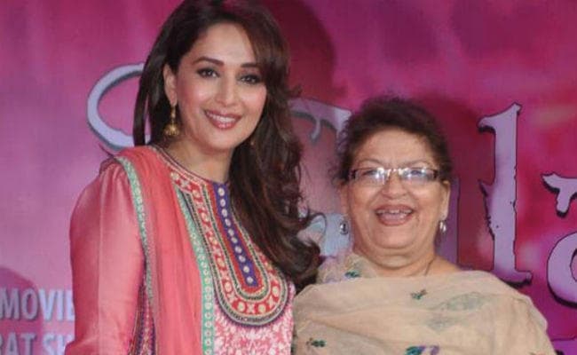 सरोज खान की मदद के लिए आगे आईं माधुरी दीक्षित, कही ये बड़ी बात