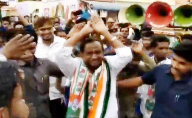 जब मंत्रीजी करने लगे ''नागिन डांस'', देखें VIDEO