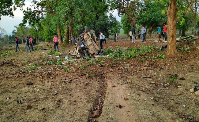 दंतेवाड़ा नक्सली हमला : विधायक मंडावी को दी गई अंतिम विदाई