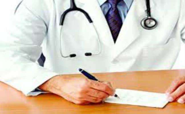 बीमारी के हिसाब से दवा लिखें चिकित्सक