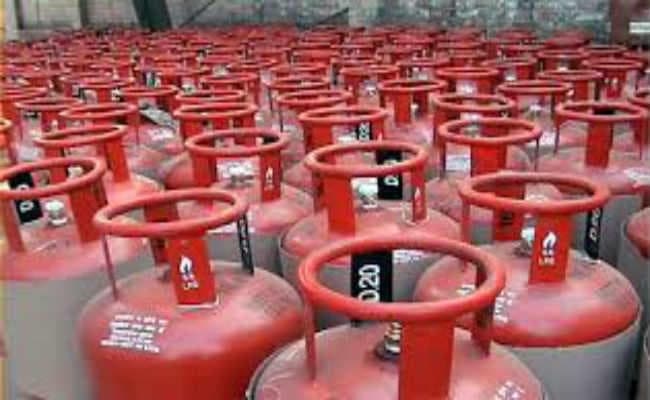 घरेलू एलपीजी के इस्तेमाल पर नौ दुकानदारों पर प्राथमिकी
