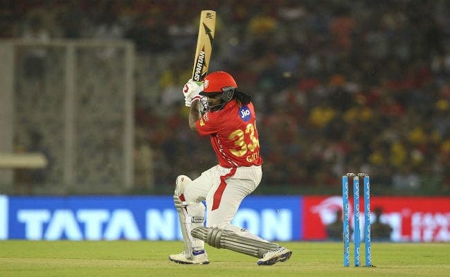 IPL 2019: बढ़ी किंग्स इलेवन की परेशानी, छक्कों की बरसात करने वाले क्रिस गेल की पीठ में दर्द