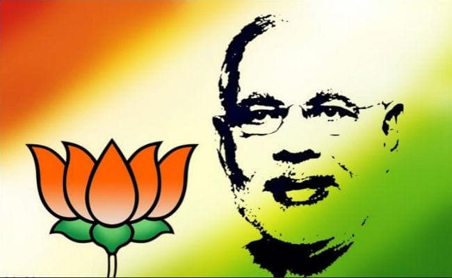 नसीरुद्दीन शाह सहित 600 कलाकारों ने किया BJP को सत्ता से बेदखल करने की अपील, जवाब में विवेक ओबेराय सहित 900 ने कहा- Vote for BJP