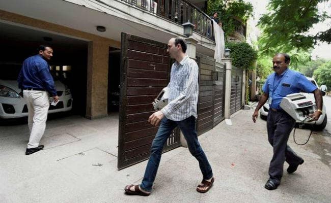 कर्नाटक के लघु सिंचाई मंत्री सीएस पुत्ताराजू के अपार्टमेंट में इनकम टैक्स ने फिर मारा छापा