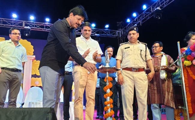 सरायकेला में छऊ महोत्सव का रंगारंग उद्घाटन
