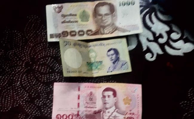 नरकटियागंज : पूर्वांचल एक्सप्रेस से विदेशी मुद्रा व 8.50 लाख बरामद, दो गिरफ्तार