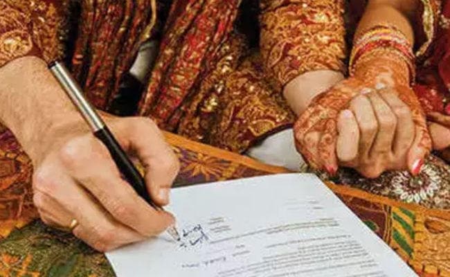 पटना : बढ़ने के बदले घटीं रजिस्टर्ड शादियां, न निबंधन बढ़ रहा, न जागरूक हो रहे लोग