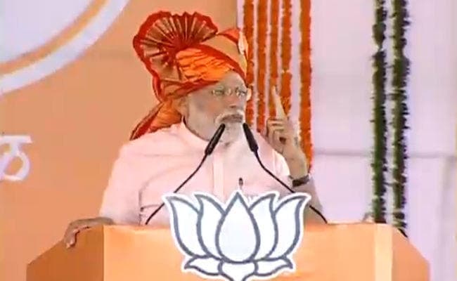 बोले पीएम मोदी- ईमानदार ‘चौकीदार” और भ्रष्टाचारी ‘नामदार” के बीच करो चुनाव