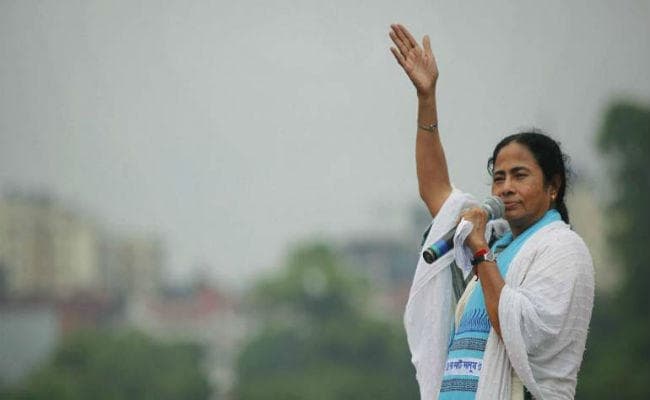 हम सैनिकों के नाम पर वोट नहीं मांग सकते : ममता बनर्जी
