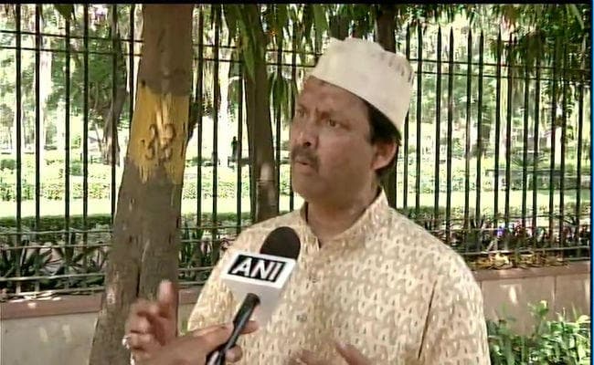 बिस्मिल्लाह खान के पोते ने पीएम मोदी को पत्र लिखा, नामांकन में शामिल होने की इच्छा जतायी