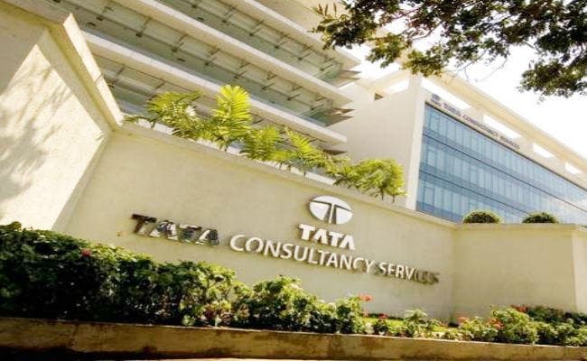 TCS का चौथी तिमाही में शुद्ध लाभ 17.7 फीसदी बढ़कर 8,126 करोड़ रुपये रहा
