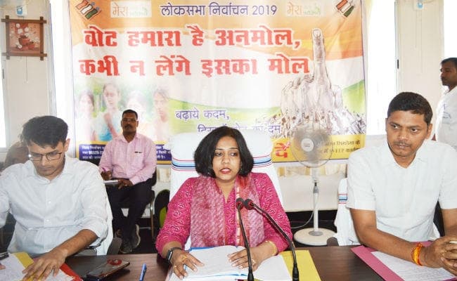 चुनाव की तैयारियों में किसी प्रकार की कमी नहीं होनी चाहिए : उपायुक्त