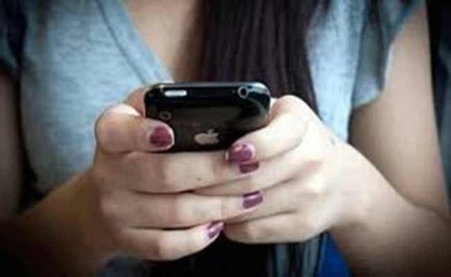 शादी से महिला ने किया इन्कार तो भेजने लगा अश्लील मैसेज