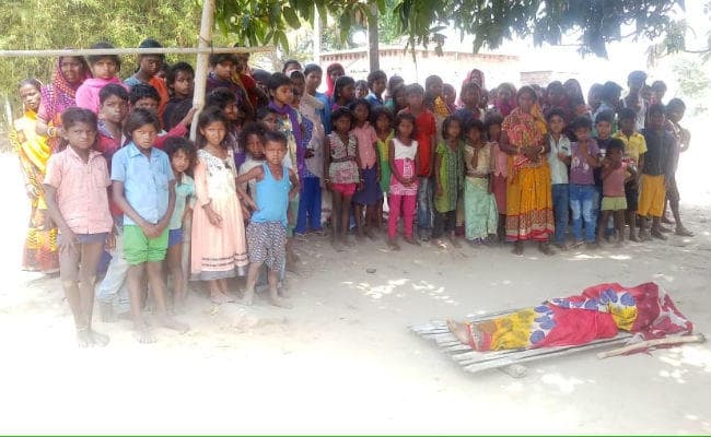 बच्चे को बचाने के दौरान महिला को लगा करंट, मौके पर ही महिला की हुई मौत