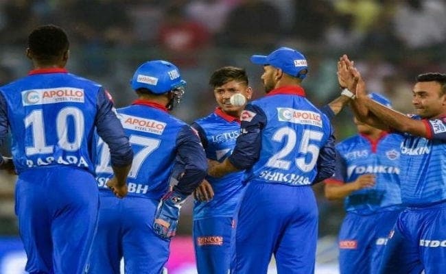 शुभमन पर भारी धवन की पारी, दिल्ली ने केकेआर को हराया