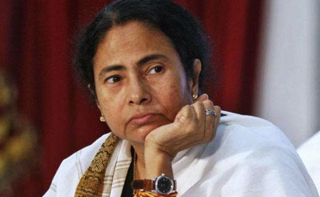 केंद्र की गलत नीतियों से पूरा देश तबाह: ममता