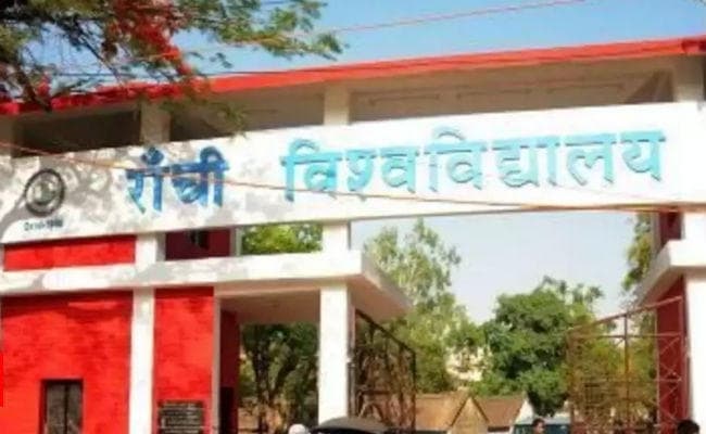 रांची : राजभवन से मांगी गयी थी जानकारी, विश्वविद्यालय ने शिक्षकों की नियुक्ति रिपोर्ट भेज दी