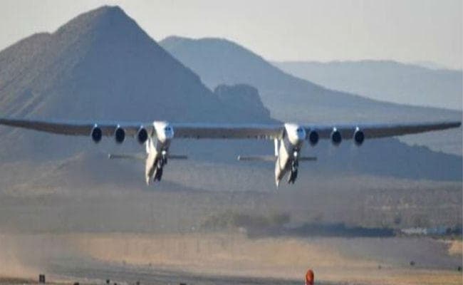 दुनिया के सबसे विशाल विमान ने भरी परीक्षण उड़ान, हवा में रहा ढाई घंटे तक
