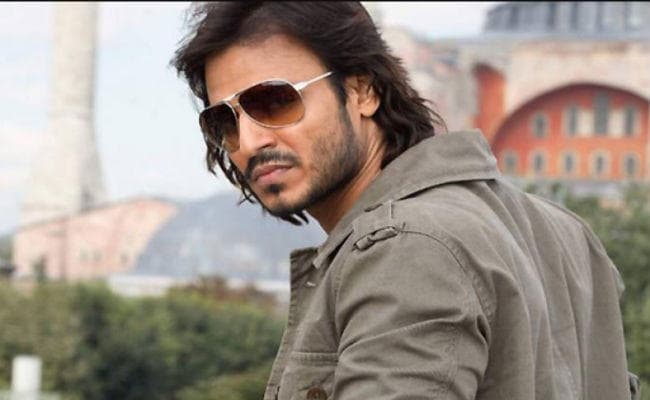 विवेक ओबेरॉय ने बॉलीवुड सेलेब्‍स को सुनाई खरी-खोटी, कहा- हम एकजुट नहीं हैं