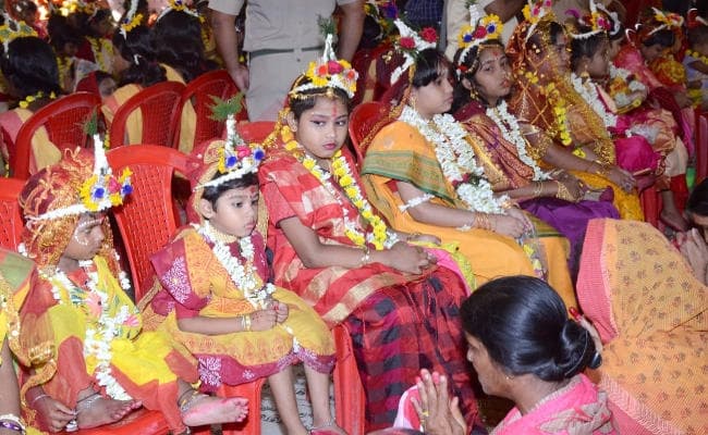 कोलकाता : दक्षिणेश्वर आद्यापीठ में नवरात्रि पर हुई 2000 कुंवारियों की पूजा