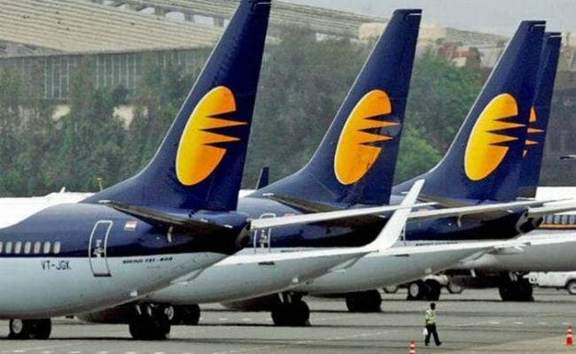 सोमवार से जेट एयरवेज के 1,100 पायलट नहीं उड़ायेंगे जहाज, उड़ानें हो सकती हैं प्रभावित