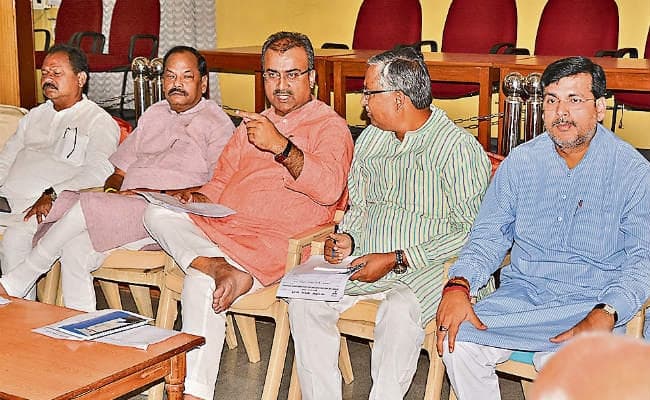 रघुवर दास ने कहा, लोगों तक पहुंचाएं राष्ट्रवाद व विश्व में बनी हमारी सशक्त छवि, आज बिहार में चुनाव प्रचार करेंगे मुख्यमंत्री