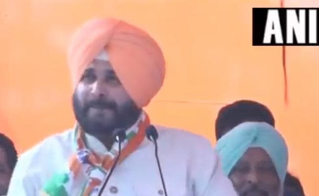 सिद्धू का विवादित बयान, मोदी को हराने के लिए मुसलमानों से एकजुट होकर वोट करने की अपील की