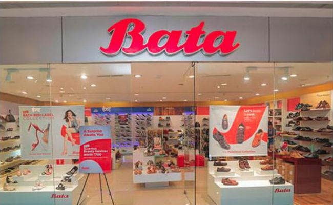 BATA शोरूम ने कैरीबैग के लिए वसूले 3 रुपये, अब भरना होगा 9 हजार जुर्माना