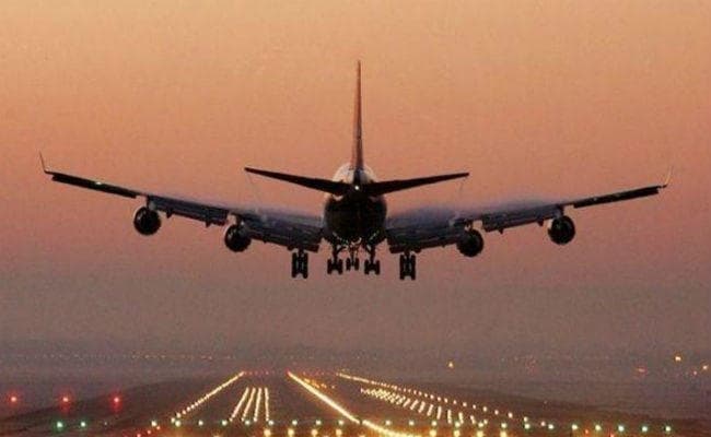 Air Fares में उतार-चढ़ाव पर रोजाना नजर रखेगा डीजीसीए, एयरलाइंस कंपनियों के साथ बैठक में किया गया फैसला