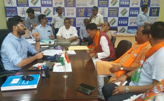 रांची : 10 प्रत्याशियों ने दाखिल किया नामांकन, 7 ने खरीदा नामांकन पत्र