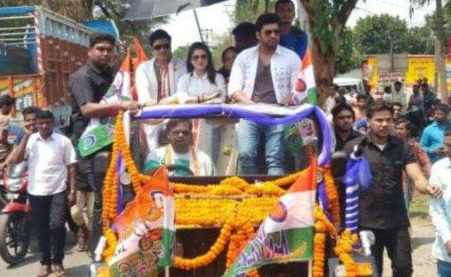 बांग्लादेशी अभिनेता के बंगाल में तृणमूल कांग्रेस के लिए प्रचार करने को लेकर विवाद