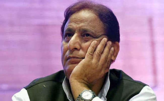 आजम खान को भड़काऊ टिप्पणियों के लिए चुनाव आयोग का एक और नोटिस