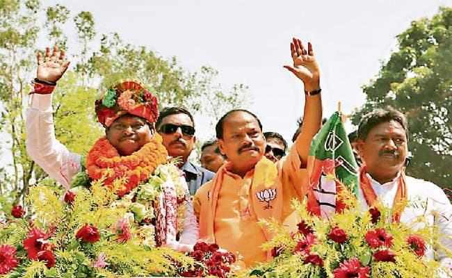 खूंटी में अर्जुन मुंडा व कालीचरण मुंडा ने दाखिल किया नामांकन : अर्जुन मुंडा