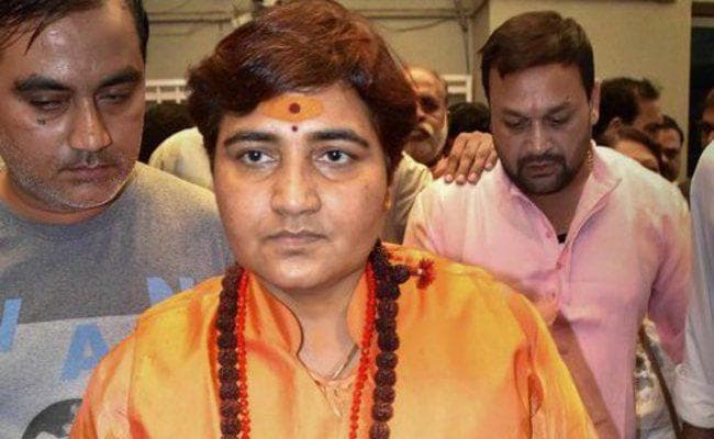 मैं रोज गोमूत्र का सेवन करती हूं इसलिए कोरोना से बचाव हो पाया है, प्रज्ञा ठाकुर ने कहा