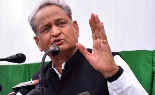 राष्ट्रपति पर टिप्पणी को लेकर घिरे गहलोत का यूटर्न, भाजपा हमलावर