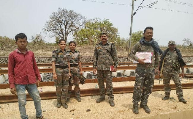 ललपनिया : रेलवे ट्रैक के पास से अधेड़ महिला का शव बरामद