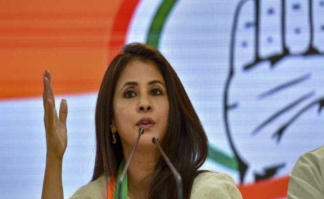 LokSabha Chunav 2019 : उर्मिला मातोंडकर ने उड़ाया Modi Biopic का मजाक, कह दी यह बात…