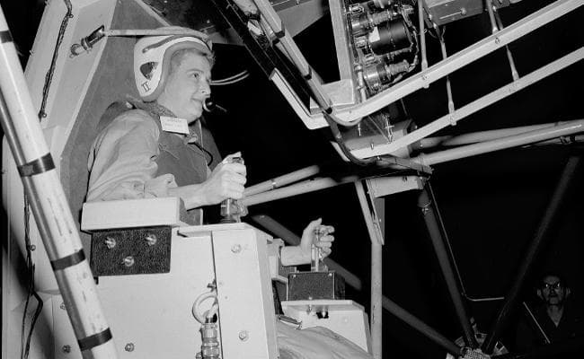 अंतरिक्ष में जाने की परीक्षा पास करने वाली पहली अमेरिकी महिला जेरी कॉब का निधन