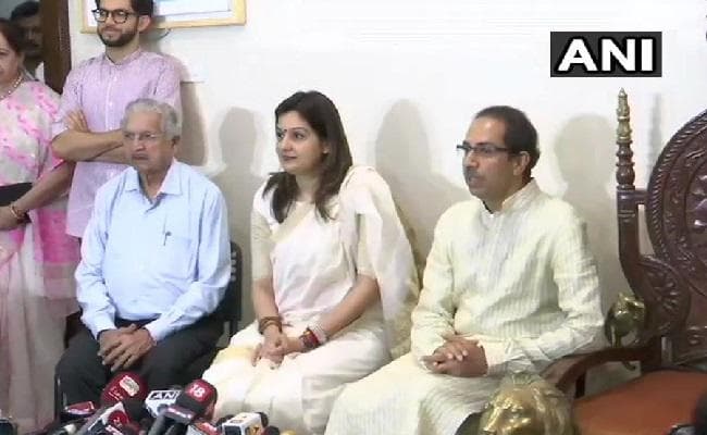 कांग्रेस का साथ छोड़ प्रियंका चतुर्वेदी ने थामा शिवसेना का दामन कहा, आत्मसम्मान की लड़ाई लड़ी