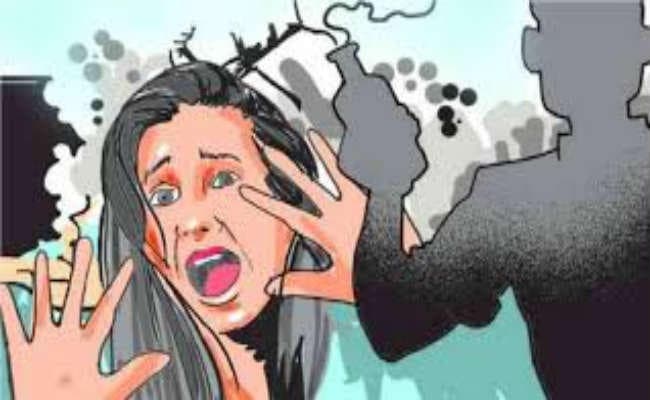 भागलपुर में मां को गनप्वाइंट पर रखकर छात्रा पर फेंका तेजाब, एक गिरफ्तार