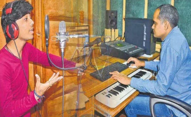 भोजपुरी गीतों पर भी छाया लोकसभा चुनाव का खुमार