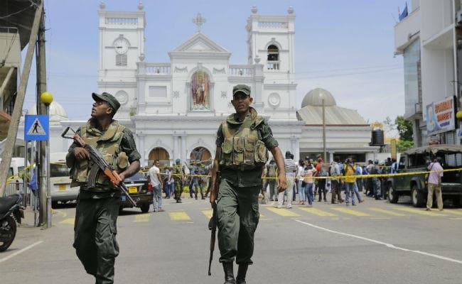 सिरियल बम धमाकों से दहला श्रीलंका, मृतकों की संख्‍या बढ़कर 207, समूचे देश में कर्फ्यू