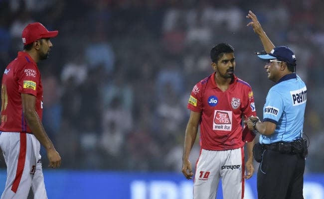 IPL : अश्विन पर लगा धीमी ओवर गति के लिये 12 लाख का जुर्माना
