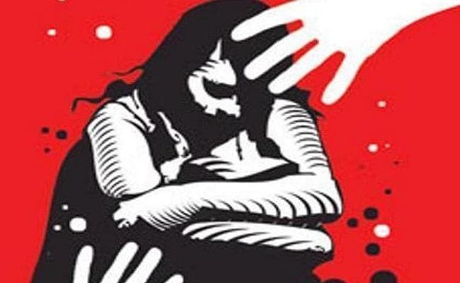 छेड़खानी का विरोध करने पर ननद-भाभी को चाकू घोंपा