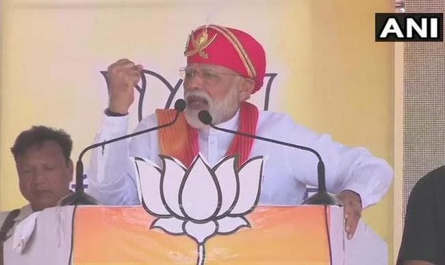 चित्तौड़गढ़ में PM मोदी का नया नारा - भ्रष्टाचारी होशियार, घर-घर में है चौकीदार