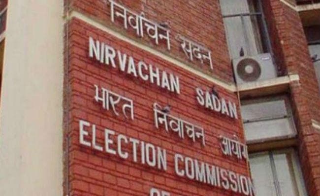 चुनावी रंग नहीं चढ़ा परवान, आयोग की सख्ती, नहीं दिख रहे हैं पोस्टर-बैनर