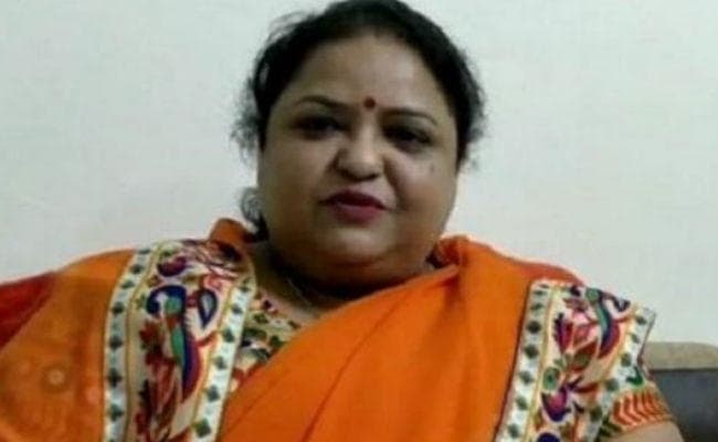 योगी सरकार की मंत्री ने विपक्ष को बताया जानवरों का झुंड, मायावती पर की आपत्तिजनक टिप्पणी...