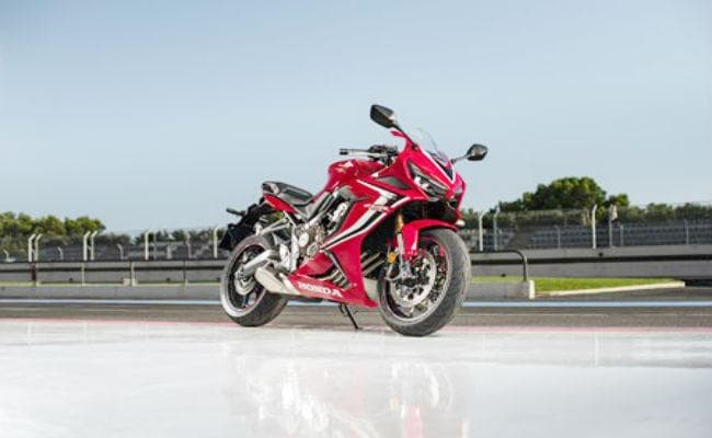 Honda Motorcycle ने बाजार में लॉन्च किया 7.7 लाख रुपये की CBR 650-R Honda Motorcycle ने बाजार में लॉन्च किया 7.7 लाख रुपये की CBR 650-R